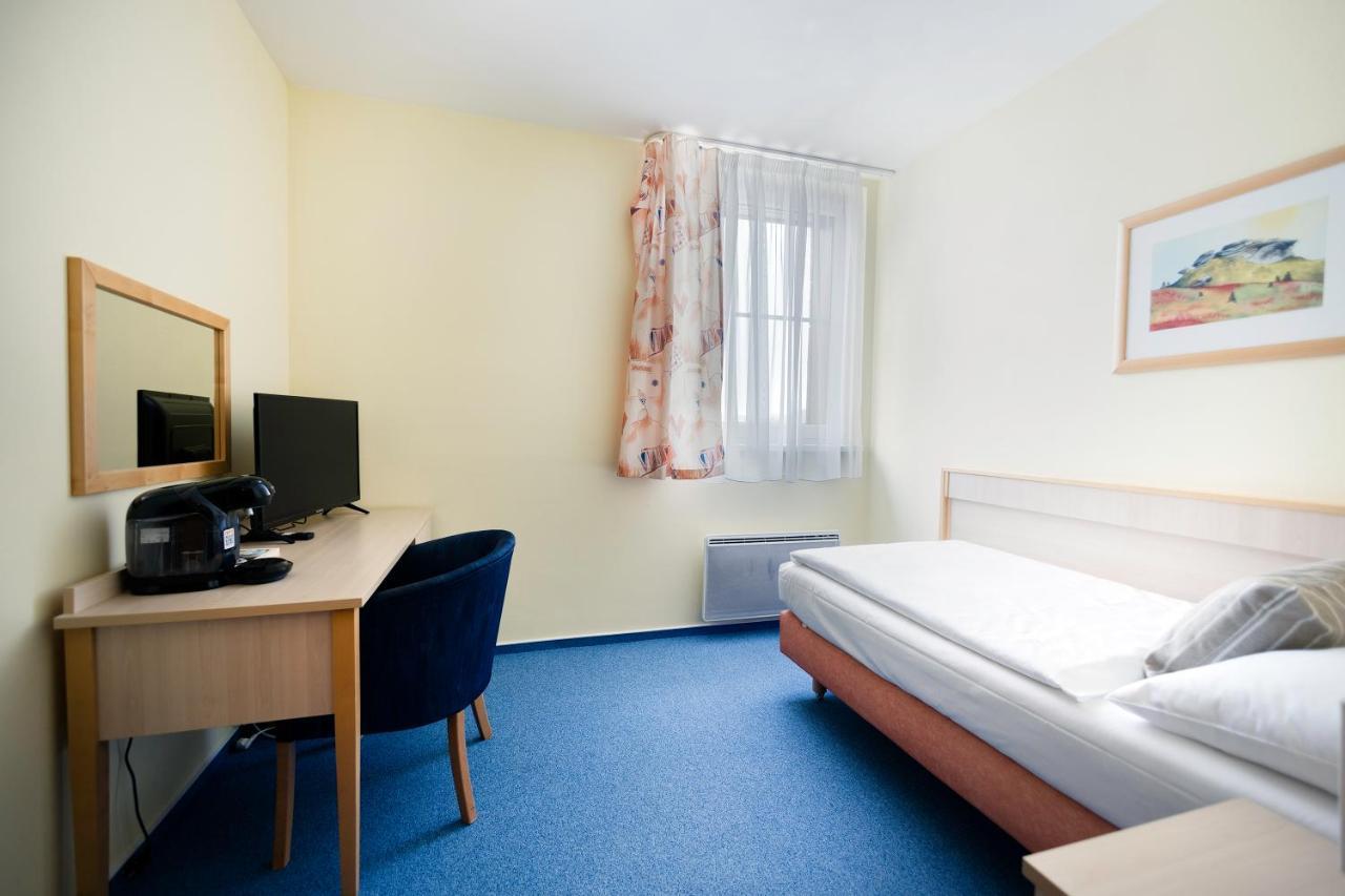 Hotel Petrovy Kameny Karlova Studanka Bagian luar foto
