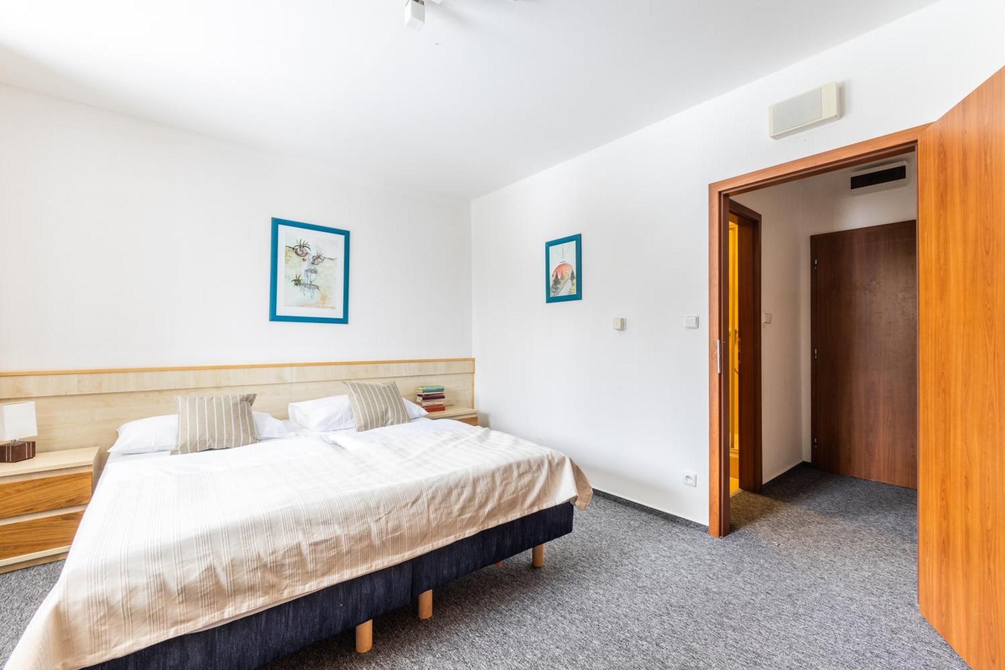 Hotel Petrovy Kameny Karlova Studanka Ruang foto
