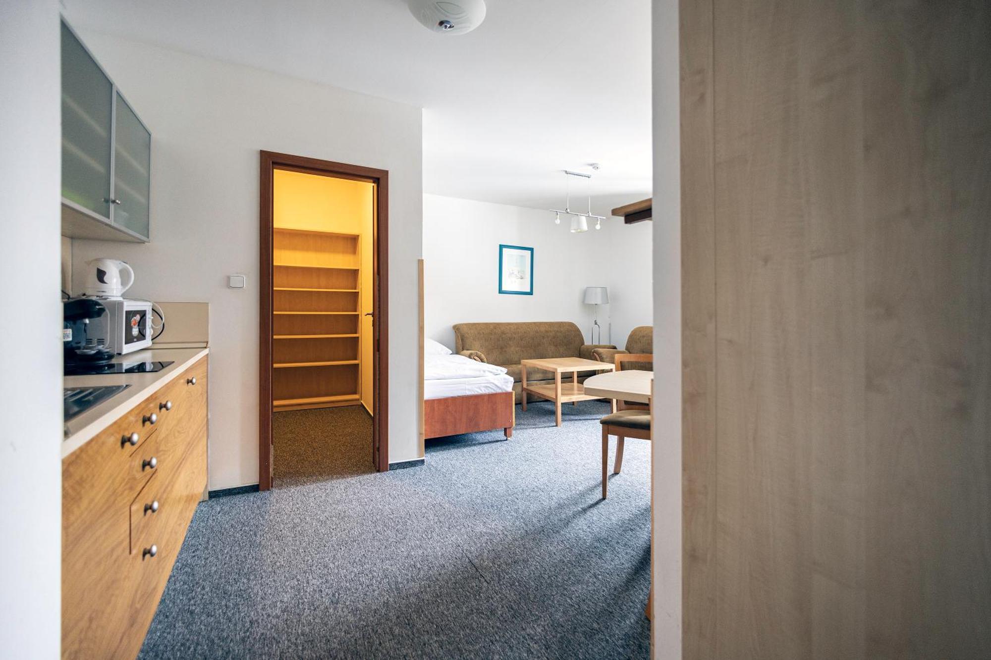 Hotel Petrovy Kameny Karlova Studanka Ruang foto